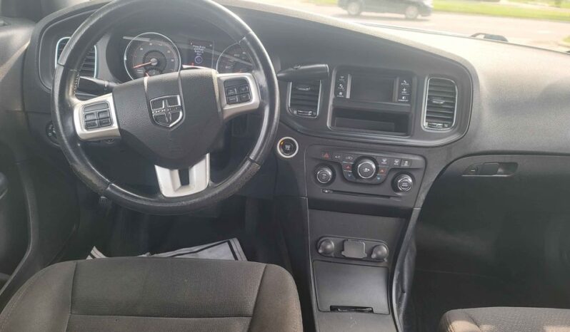 
								DODGE CHARGER SXT full									