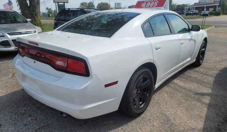 
								DODGE CHARGER SXT full									