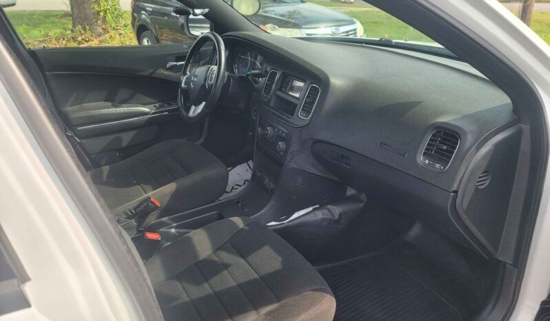 
								DODGE CHARGER SXT full									