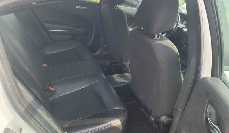 
								DODGE CHARGER SXT full									