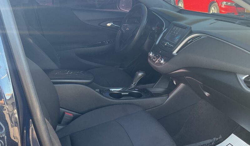 
								Chevrolet Malibu 2017 full									