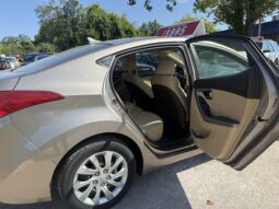 
										Hyundai Elantra GLS 2012 full									